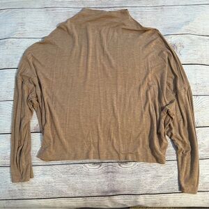 Express Cropped Mock Neck Dolman Sleeve Top - Medium